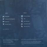 Vesto Comodo: Traces